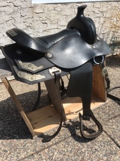 lot 4 image: Nice Saddle, Unknown Maker
