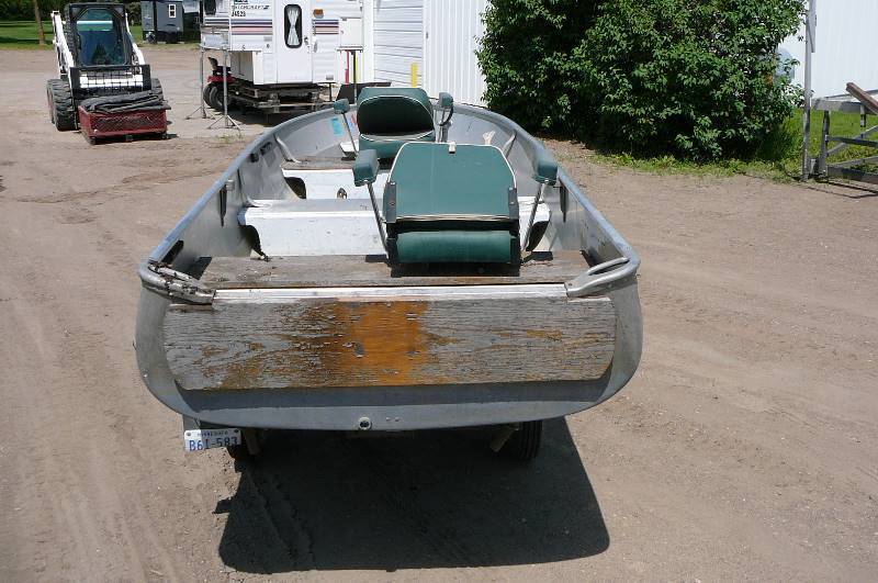 lot 4 image: 1973 Alumacraft Boat and Trailer Package