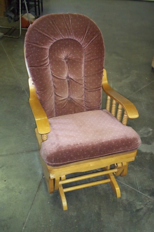 lot 43 image: Glider Rocker Chair
