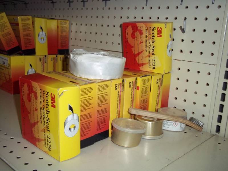 lot 56 image: 3M 10 rolls 2229 Tape