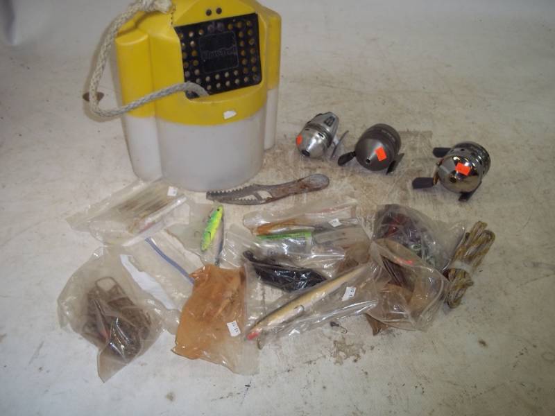 lot 72 image: Minnow Bucket, 3 Reels and Fishing Tackle
