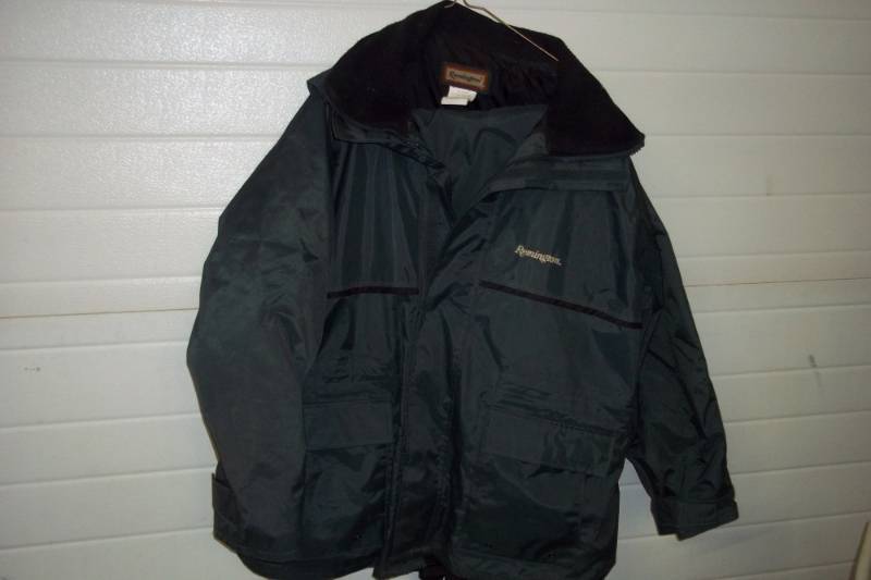 lot 79 image: Remington Rain jacket with pants XL