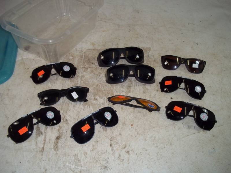 lot 118 image: 10 Pair of sunglasses