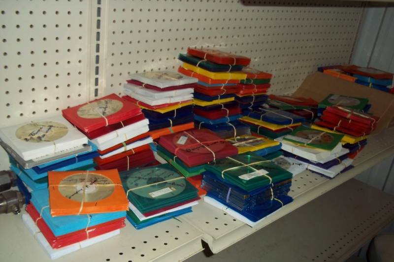 lot 134 image: Hundreds and hundreds of Books on CD