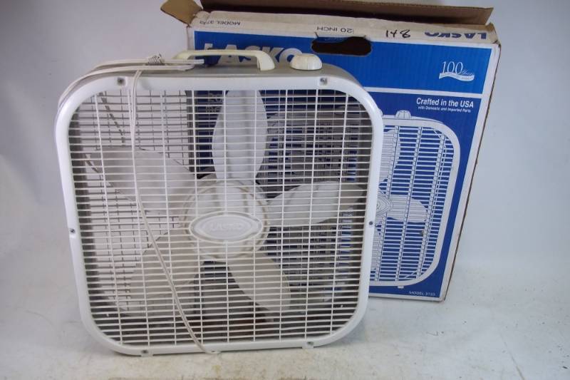 lot 148 image: 20  Box Fan