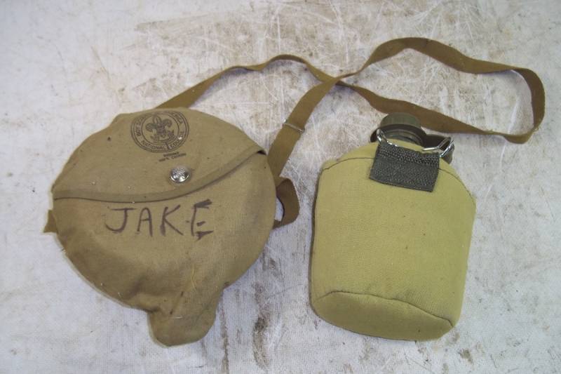 lot 154 image: Vintage Boy Scout Mess kit with Canteen