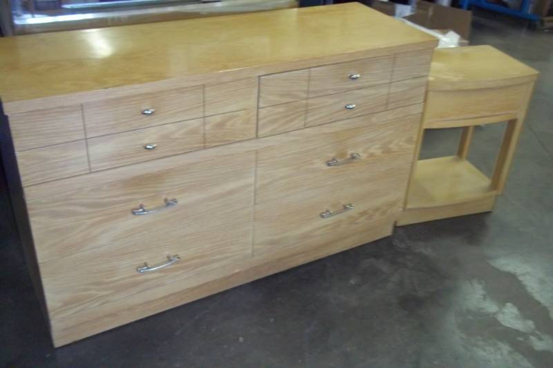 lot 168 image: 6 Drawer Dresser with mirror and night stand