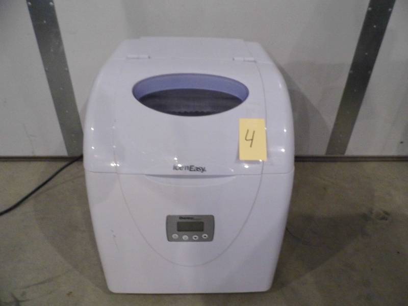 lot 4 image: Ice N Easy Ice Maker