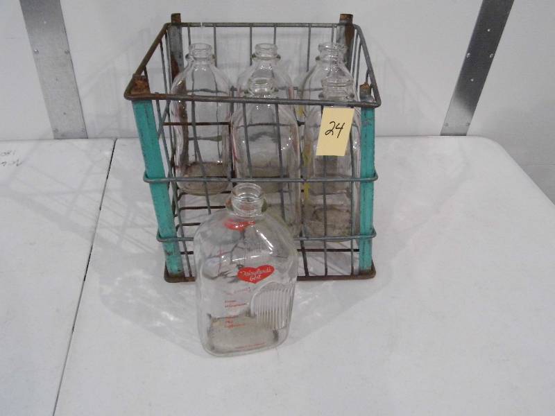 lot 24 image: Lot of 6 Dairys Best Glass Milk Botles
