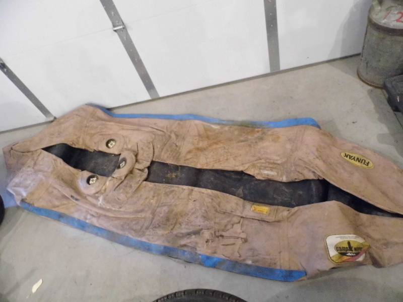 lot 26 image: Funyak Rubber 2 Person Kyak