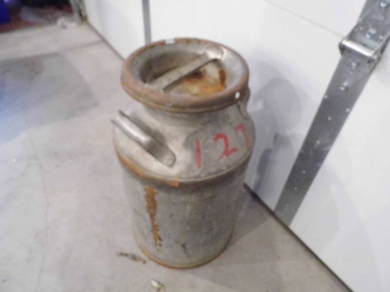 lot 27 image: Cream Can