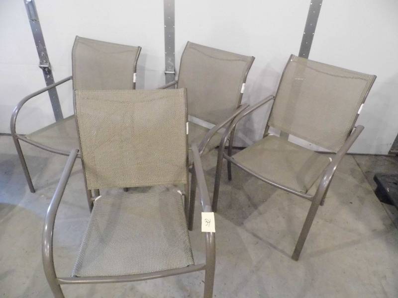 lot 34 image: Lot of 4 Chairs
