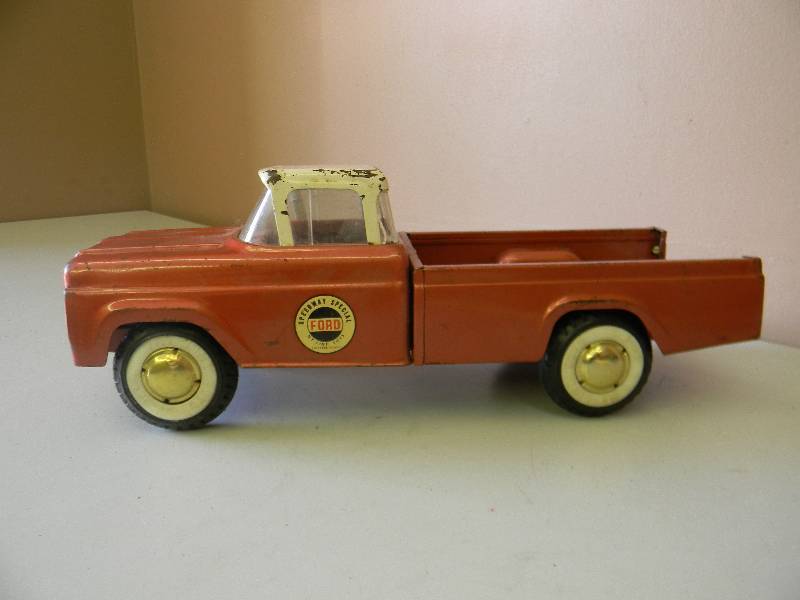 lot 6 image: VINTAGE & VERY RARE - NY-LINT PICK UP TRUCK FORD SPEEDWAY SPECIAL - SEE PICTURES