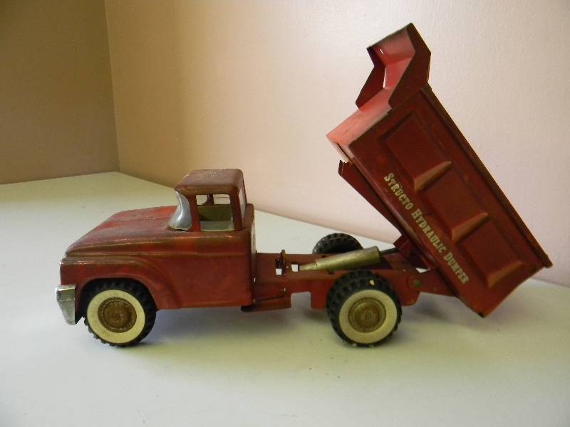 vintage structo dump truck