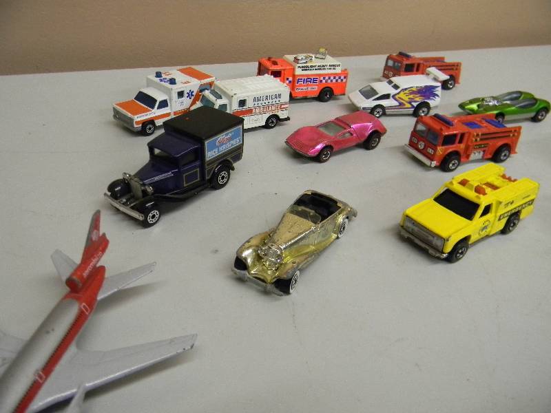 lot 42 image: VINTAGE HOT WHEELS - MATCHBOX COLLECTION - SOME RARE - SEE PICTURES