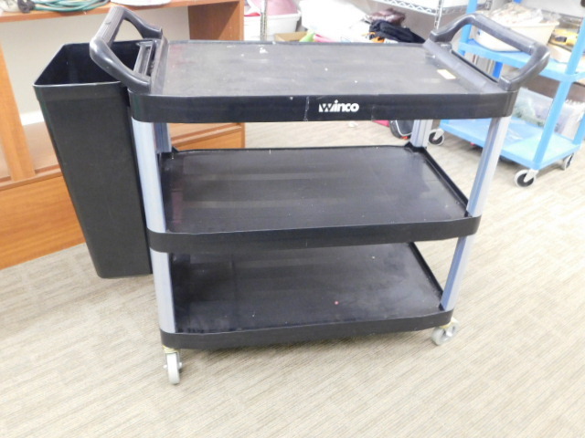 lot 91 image: WINCO BLACK CART