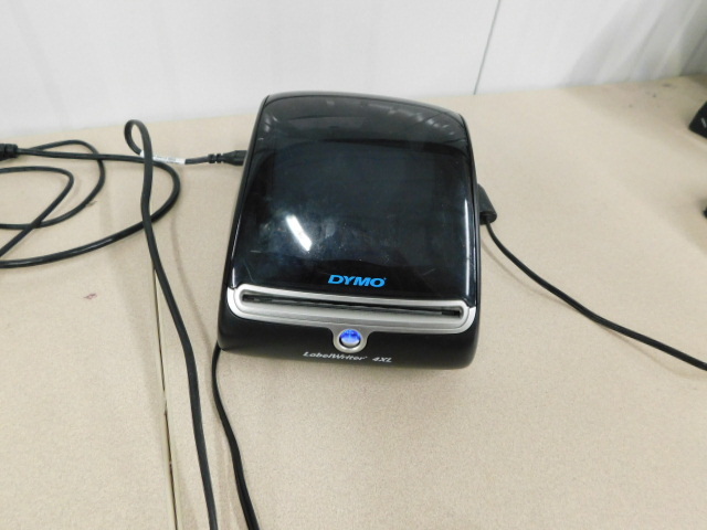 lot 100 image: DYMO LABEL WRITER