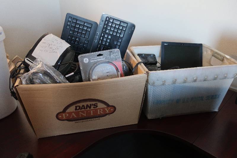 lot 110 image: MISC ELECTRONICS, KEYBOARDS AND MORE