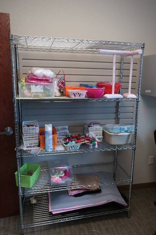 lot 481 image: SHELF & CONTENTS