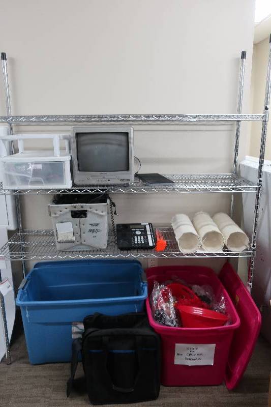 lot 498 image: RACK AND CONTENTS