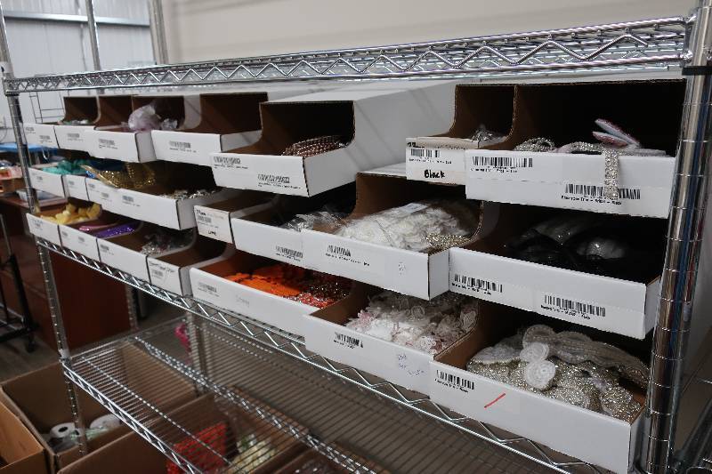 lot 503 image: FULL SHELF - ASSORTED TRAYS OF BEADS AND CRAFT ITEMS