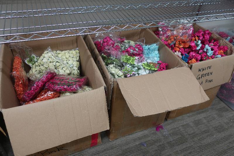 lot 504 image: 3 BOXES OF PAPER FLOWERS