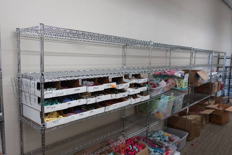 lot 582 image: NSF STRING OF SHELVES