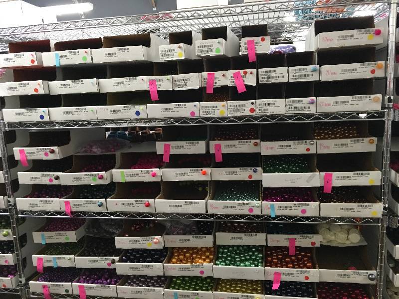 lot 24 image: BEADS