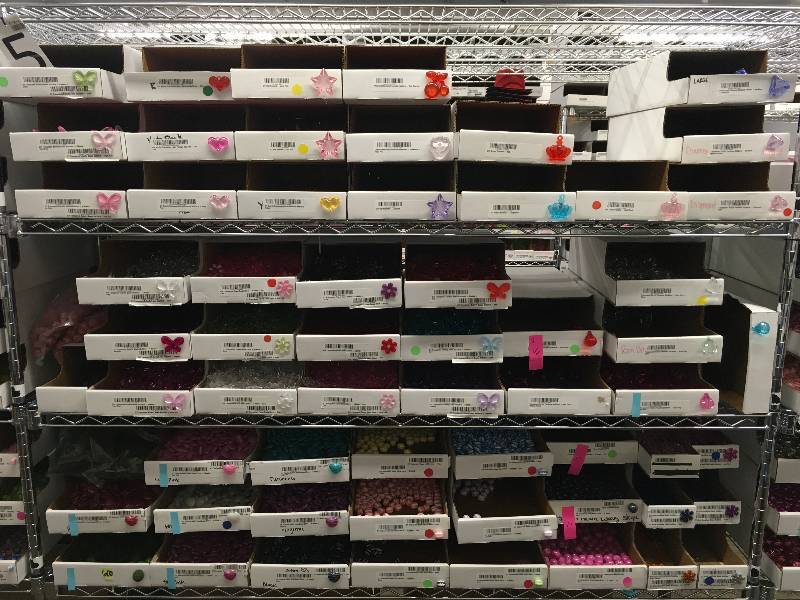 lot 25 image: BEADS