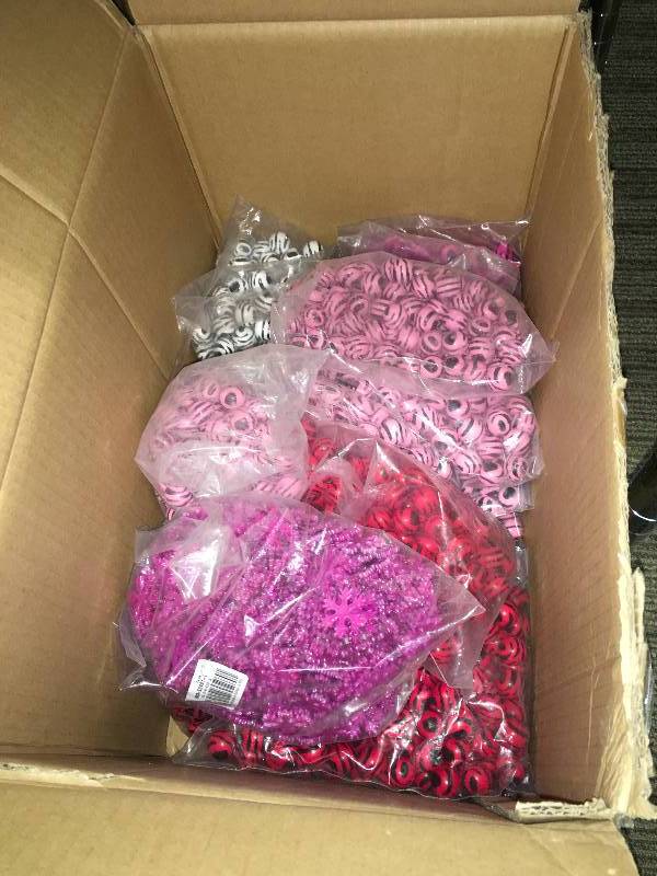 lot 32 image: BEADS