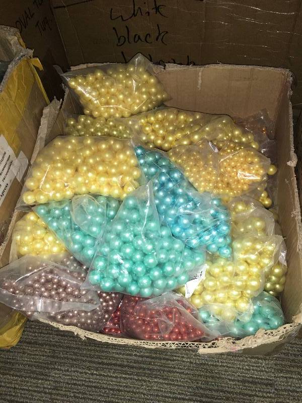 lot 48 image: BEADS