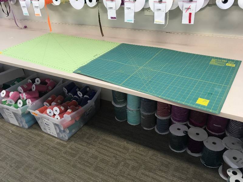 lot 124 image: SELF HEALING CUTTING MATS