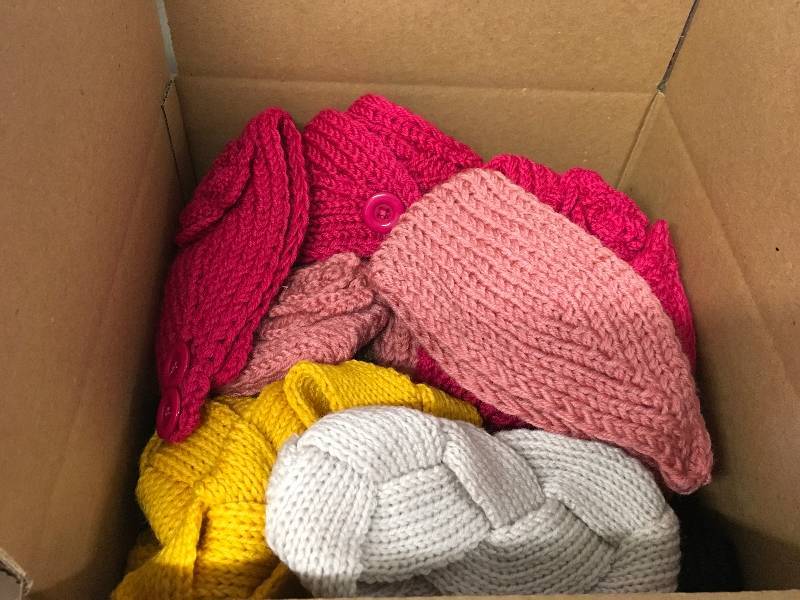 lot 192 image: KNITTED HEADWRAPS