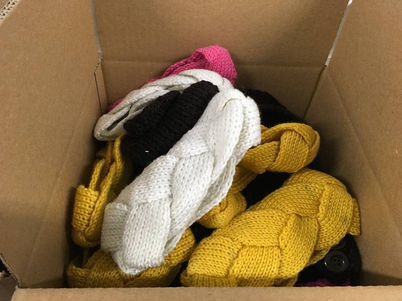 lot 196 image: KNITTED HEADWRAPS