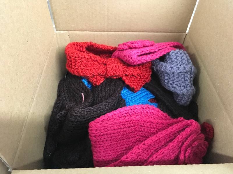 lot 198 image: KNITTED HEADWRAPS