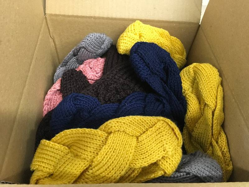 lot 199 image: KNITTED HEADWRAPS