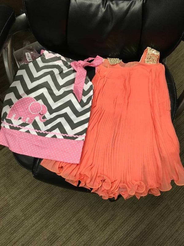 lot 220 image: DRESSES, SIZE XS