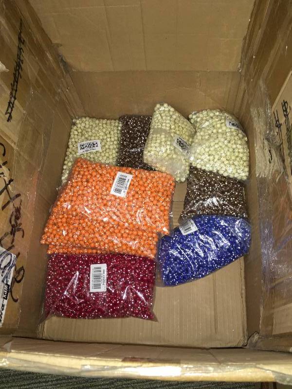 lot 237 image: BEADS