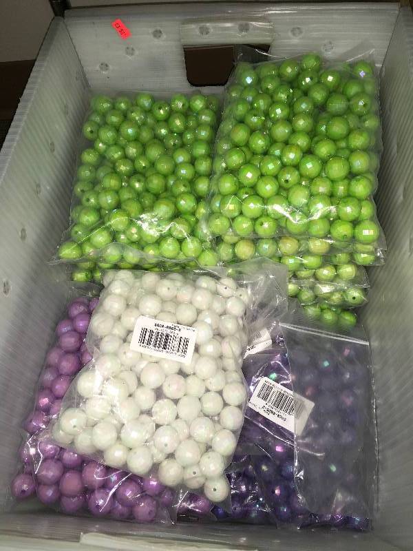 lot 240 image: BEADS