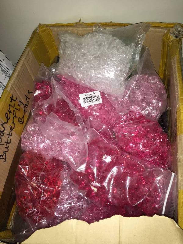 lot 241 image: BEADS