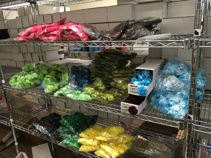 lot 324 image: SILKY SATIN MESH FLOWERS, 2 AND 2.8 AND MINI MESH FLOWERS