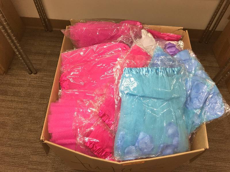 lot 442 image: TUTUS