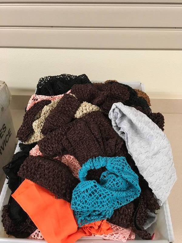 lot 453 image: HEADWRAPS