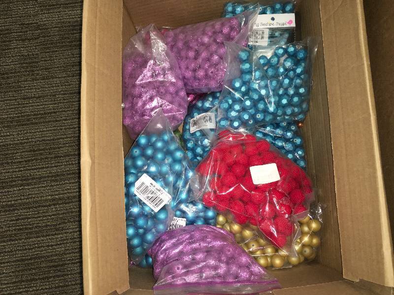 lot 477 image: BEADS