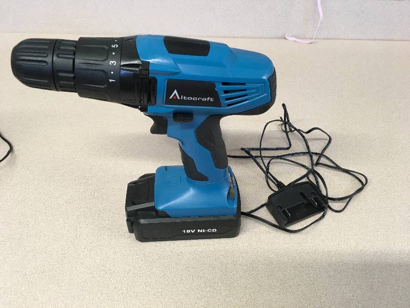 lot 14 image: ALTOCRAFT 18V NI-CD DRILL