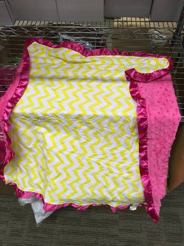 lot 43 image: 10 BLANKETS