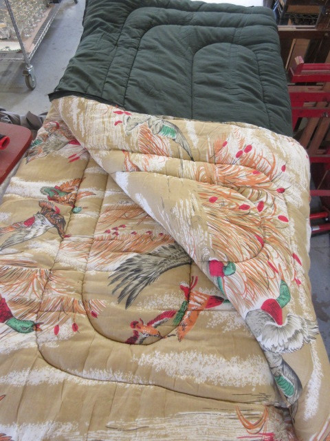 lot 332 image: COLEMAN REVERSIBLE SLEEPING BAG