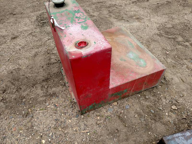 lot 210 image: Fuel Tank, 29.5 x 31...