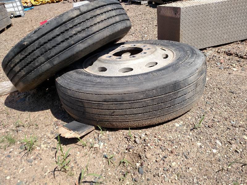 lot 264 image: (2) Michelin 27580R24.5 Tires on A...