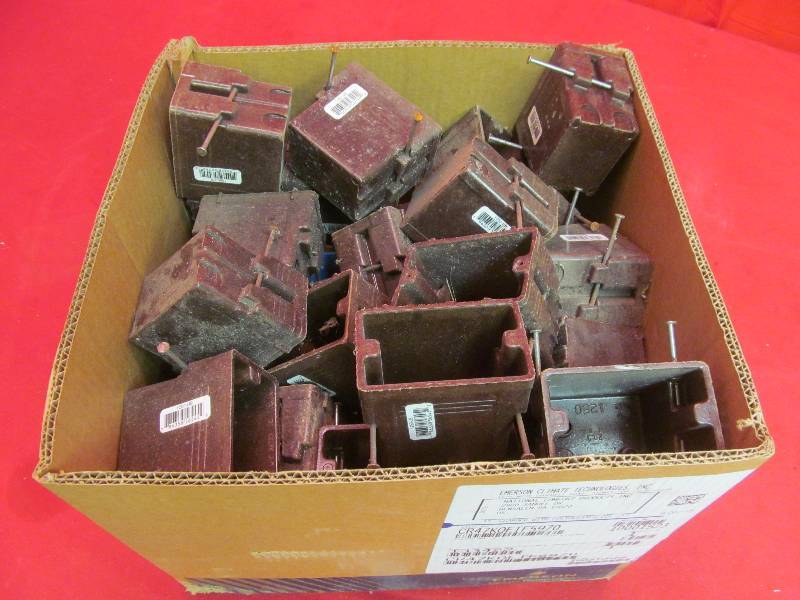 lot 11 image: outlet boxes